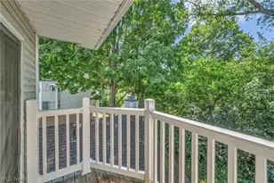356 Village Pointe Dr, Akron, OH 44313 - Photo 37