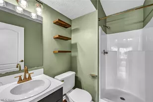 356 Village Pointe Dr, Akron, OH 44313 - Photo 33