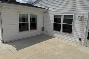 2143 Greenway Dr, Uniontown, OH 44685 - Photo 3