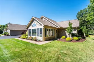 504 Timberline Dr, Columbiana, OH 44408 - Photo 3