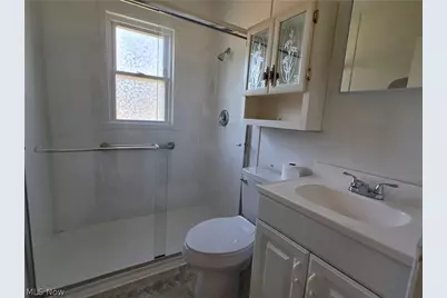 1301 Hulett Avenue, Eastlake, OH 44095 - Photo 13