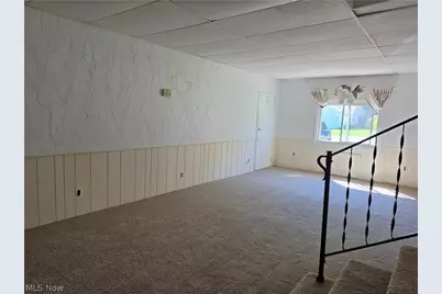 1301 Hulett Avenue, Eastlake, OH 44095 - Photo 5