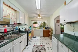 7999 Wadsworth Rd, Wadsworth, OH 44281 - Photo 19