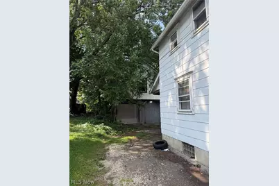 338 E Thornton Street, Akron, OH 44311 - Photo 3