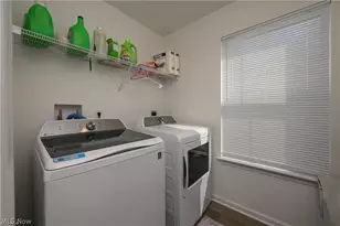 460 Auld Farm Cir, Akron, OH 44320 - Photo 17