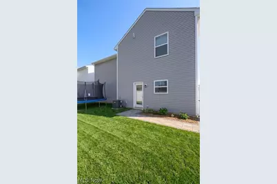 460 Auld Farm Circle, Akron, OH 44320 - Photo 5