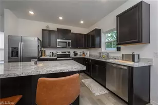 460 Auld Farm Cir, Akron, OH 44320 - Photo 11