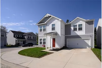 460 Auld Farm Circle, Akron, OH 44320 - Photo 1