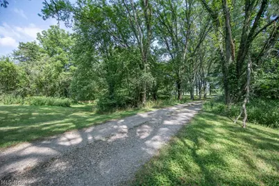 1685 N Orchard Road NE, Bolivar, OH 44612 - Photo 5