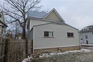826 Michigan, Youngstown, OH 44505 - Photo 3