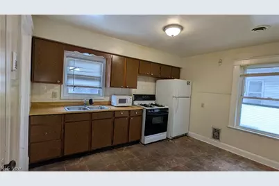 826 Michigan, Youngstown, OH 44505 - Photo 13