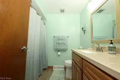 364 Country Club Blvd, Weirton, WV 26062 - Photo 23