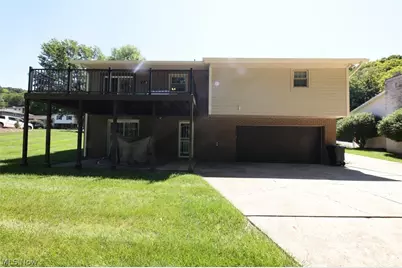 364 Country Club Blvd, Weirton, WV 26062 - Photo 5