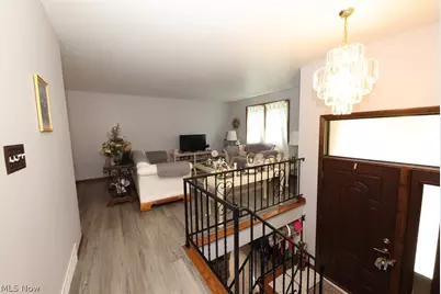 364 Country Club Blvd, Weirton, WV 26062 - Photo 7