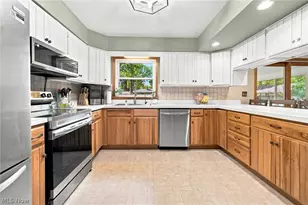 1399 Birchview Dr, Vermilion, OH 44089 - Photo 11