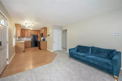 2751 Valley Road, Cuyahoga Falls, OH 44223 - Photo 5