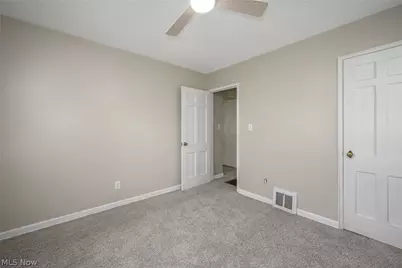 2751 Valley Road, Cuyahoga Falls, OH 44223 - Photo 11
