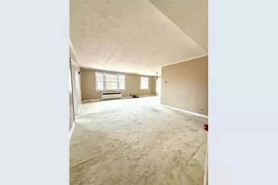19015 Van Aken Boulevard, Huber Heights, OH 44122 - Photo 7