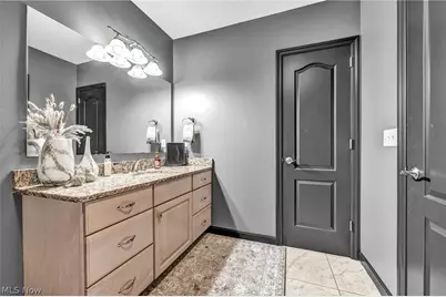 1004 Waters Edge Drive, Columbiana, OH 44408 - Photo 43
