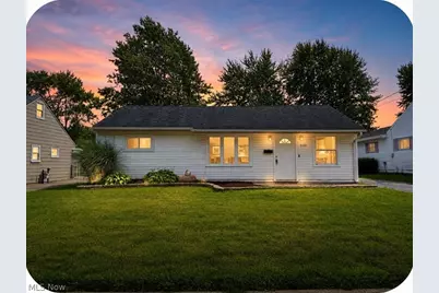 940 Oakwood Drive, Elyria, OH 44035 - Photo 1