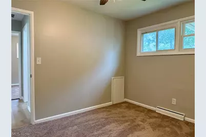 940 Oakwood Drive, Elyria, OH 44035 - Photo 7