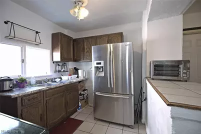 1375 Hart Street, Akron, OH 44306 - Photo 11