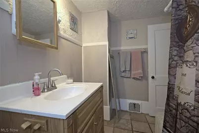 1375 Hart Street, Akron, OH 44306 - Photo 17