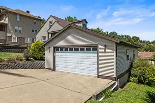 567 W 44th St, Shadyside, OH 43947 - Photo 3