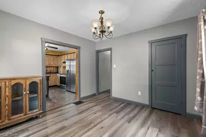567 W 44th Street, Shadyside, OH 43947 - Photo 5