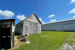 8279 Baumhart Rd, Vermilion, OH 44089 - Photo 11