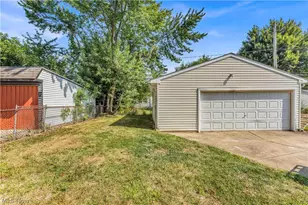 12208 Kensington Ave, Loveland, OH 44111 - Photo 5
