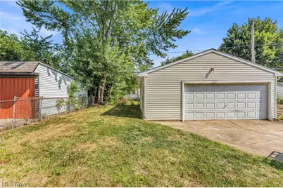 12208 Kensington Avenue, Loveland, OH 44111 - Photo 3