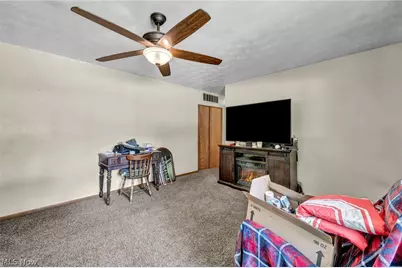 4805 Mapleview Drive, Vermilion, OH 44089 - Photo 9