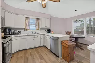 8488 Crystal Dr, Boardman, OH 44512 - Photo 9