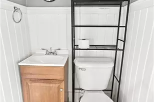 412 Oakwood Dr, Cadiz, OH 43907 - Photo 27