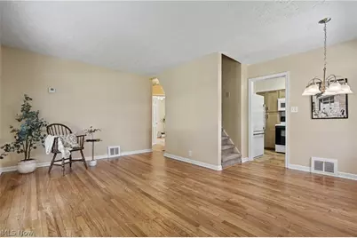 2554 23rd Street, Cuyahoga Falls, OH 44223 - Photo 5