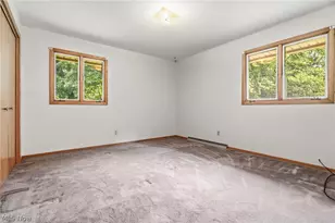 1129 Oak Tree Rd, Akron, OH 44320 - Photo 17