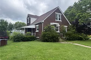 800 Tenney Ave, Campbell, OH 44405 - Photo 9