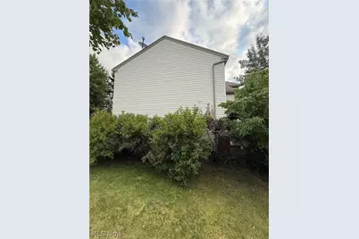 8700 Chesea Court, Northfield, OH 44067 - Photo 3