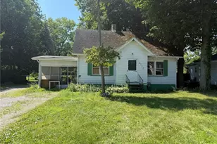 2732 Maple St, North Kingsville, OH 44068 - Photo 5