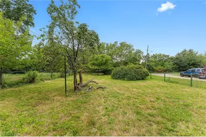 18914 Neff Road, Loveland, OH 44119 - Photo 23