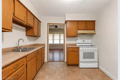 18914 Neff Road, Loveland, OH 44119 - Photo 9