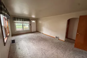 2636 Hollywood Blvd, Steubenville, OH 43952 - Photo 3