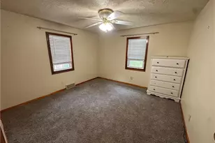 2636 Hollywood Blvd, Steubenville, OH 43952 - Photo 7