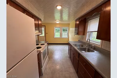 2636 Hollywood Boulevard, Steubenville, OH 43952 - Photo 11