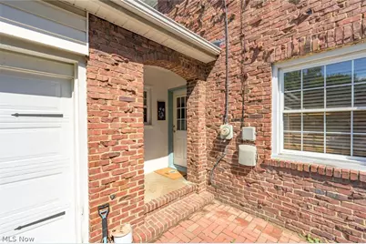 228 Kenwick Drive, Akron, OH 44313 - Photo 7