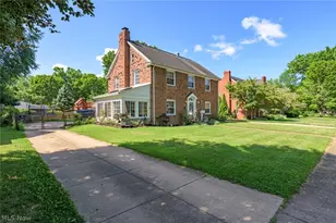 228 Kenwick Dr, Akron, OH 44313 - Photo 3