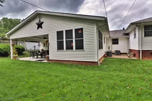 1836 Bayberry Ln, Coshocton, OH 43812 - Photo 13