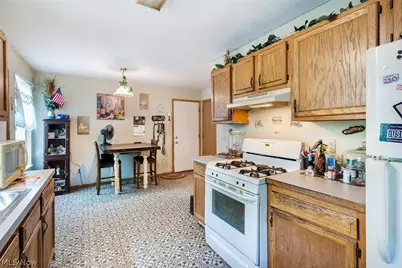 1724 Overland Avenue, Youngstown, OH 44511 - Photo 5