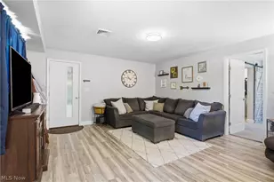 1846 Edwards Dr, Akron, OH 44306 - Photo 7